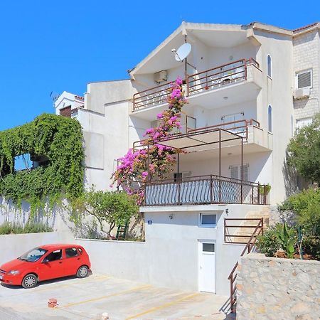 Apartments By The Sea Rastici, Ciovo - 11723 トロギール エクステリア 写真