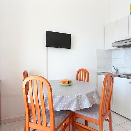 Apartments By The Sea Rastici, Ciovo - 11723 トロギール 部屋 写真