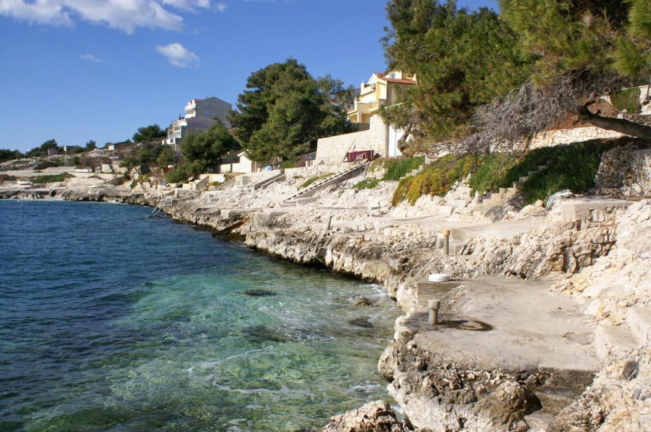 Apartments By The Sea Rastici, Ciovo - 11723 トロギール エクステリア 写真