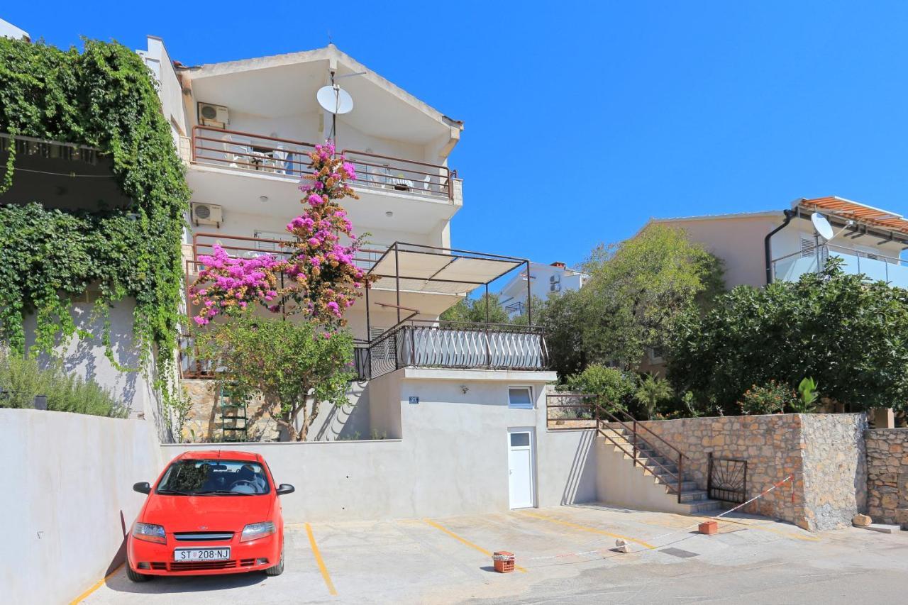 Apartments By The Sea Rastici, Ciovo - 11723 トロギール エクステリア 写真